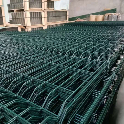 Hàng rào lưới thép hàn bảo mật vuông 3.2mm Bảng điều khiển phủ PVC cong