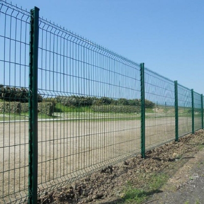 Hàng rào lưới hàn cong 2D hoặc 3D cho sân bay và sân thể thao