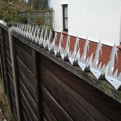 Lớp phủ PVC Chiều dài Barb 90mm Gai bảo vệ tường cho đỉnh hàng rào 1m 1,25m 1,5m