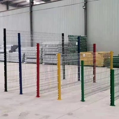 Hàng rào lưới thép mạ kẽm 3D hình tam giác cong
